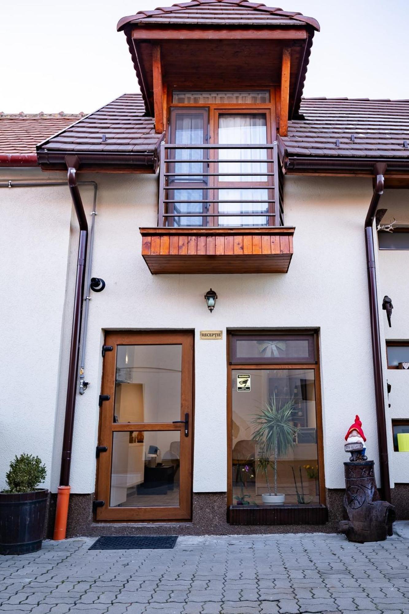 Christian Haus Sibiu Hotel Ngoại thất bức ảnh